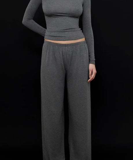 KYE RECLINE PANT in Charcoal (Size２,7月下旬再入荷予定)