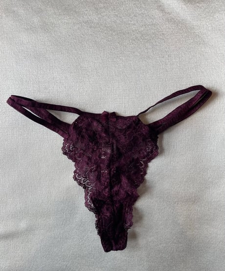 2Line thong in Plum