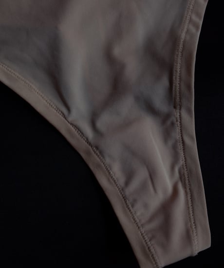 simple thong in beige