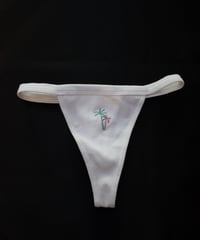 Yashinoki Thong in White