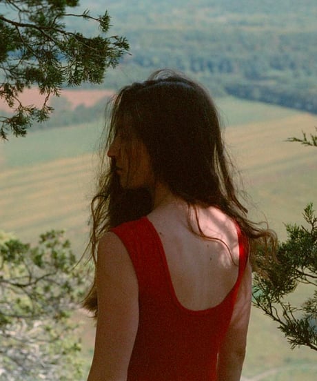 KYE RECLINE BATEAU SLEEVELESS in Red