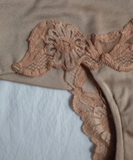 Zermatt Emma Shorts in Moca