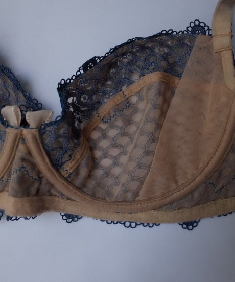 Wire Bra in Blue Beige