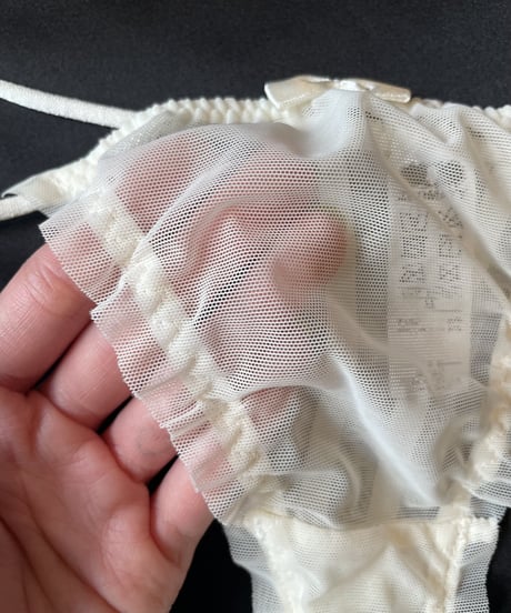 Zermatt Sophia Thong in Ivory