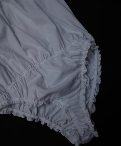 No Comment Romance Body in White