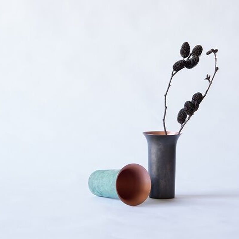 ﾓﾒﾝﾀﾑﾌｧｸﾄﾘｰ・Orii】tone flower vase | 高岡伝渡 -onli