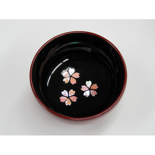 柴田漆器】ぐい呑み 黒内朱 桜 螺鈿 | 高岡伝渡 -online shop-