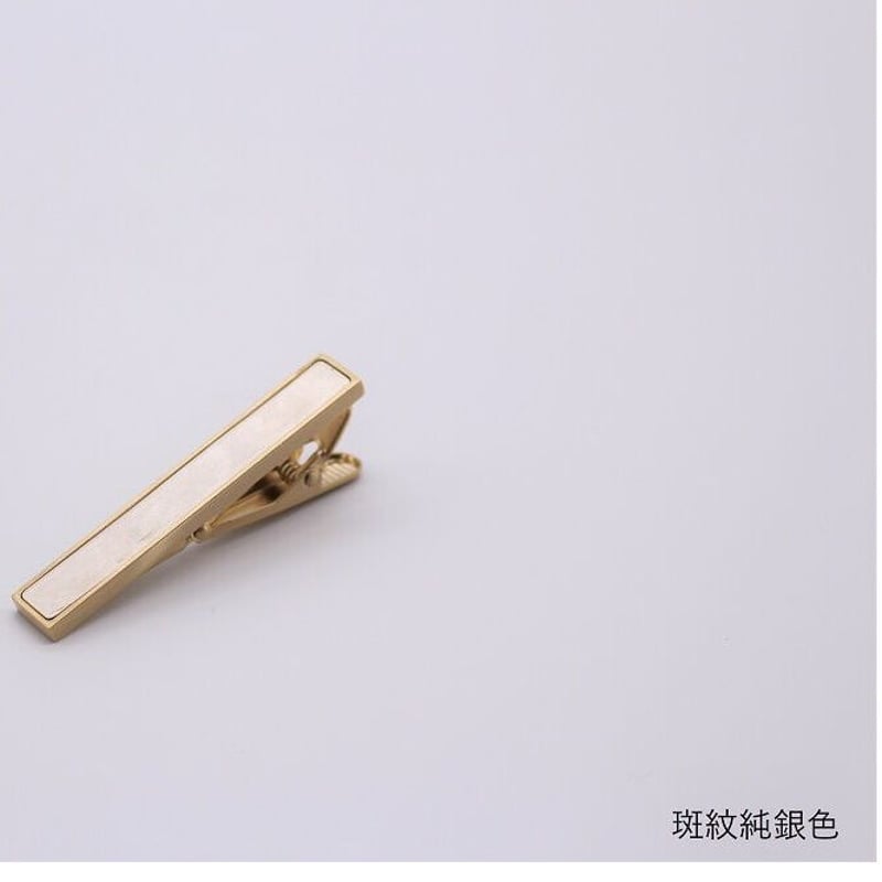 14K ゴールド　ネクタイピン ﾓﾒﾝﾀﾑﾌｧｸﾄﾘｰ・Orii】 tie clip<ネクタイピン ゴールド> | 高岡伝渡