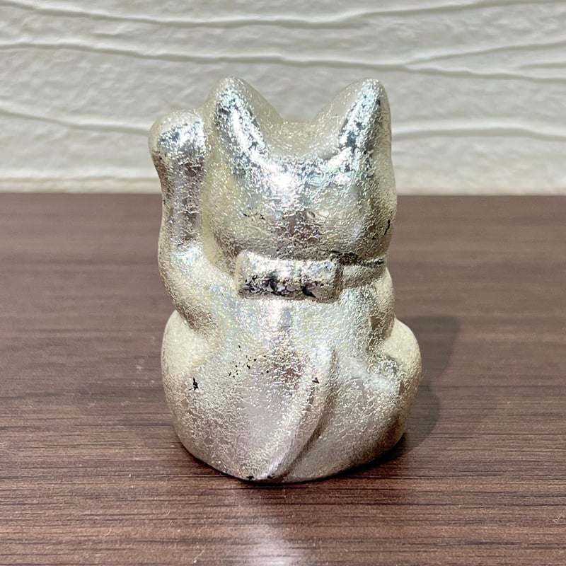 招き猫ページ 招き猫 ペーパーウエイト 銀色 | 高岡伝渡 -online shop-