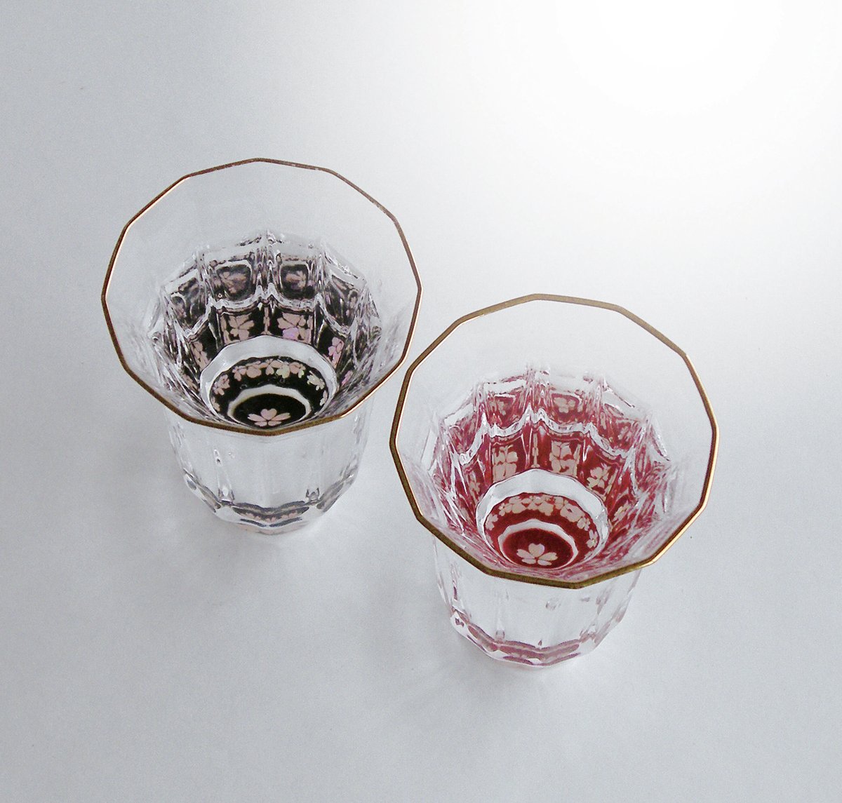 螺鈿グラス【金杯（万華鏡）】ペア 石垣（貝入）黒・朱 高岡漆器 螺鈿グラス【金杯（万華鏡）】ペア 石垣（貝入）黒・朱 高岡漆器