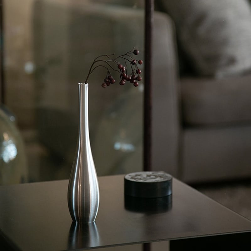 能作 そろり 一輪挿し S サイズ 銀[新品 未使用 箱&説明書付き] 能作】そろり-S-銀 | 高岡伝渡 -online shop-