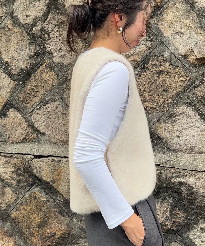 minimal fur vest | LIEN