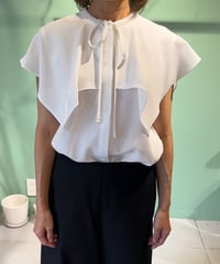 big collar nosleeve blouse