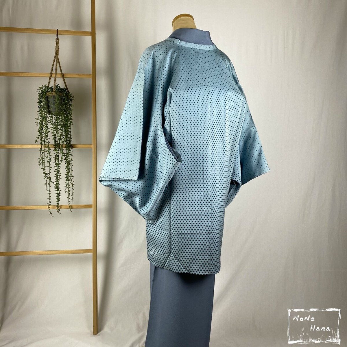 コート地 刺繍 紋意匠 絵羽コート バーガンディー色 正絹 反物 コート地 刺繍 紋意匠 絵羽コート バーガンディー色 正絹 反物