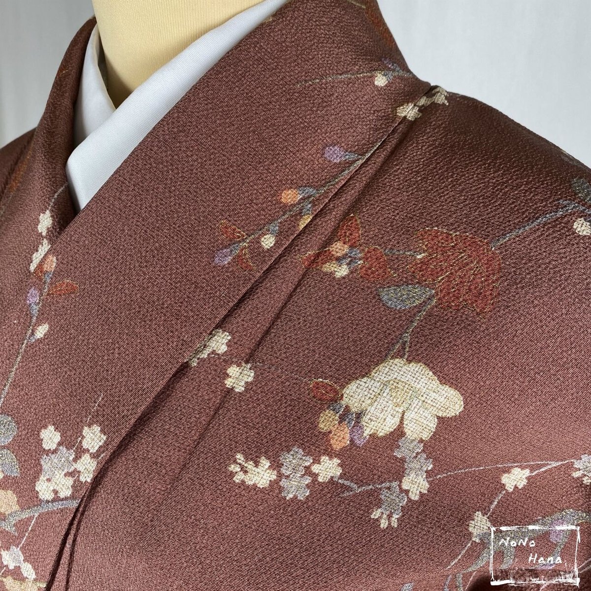 洗える着物】小紋 袷 小枝に花 丁子茶 | 野の花