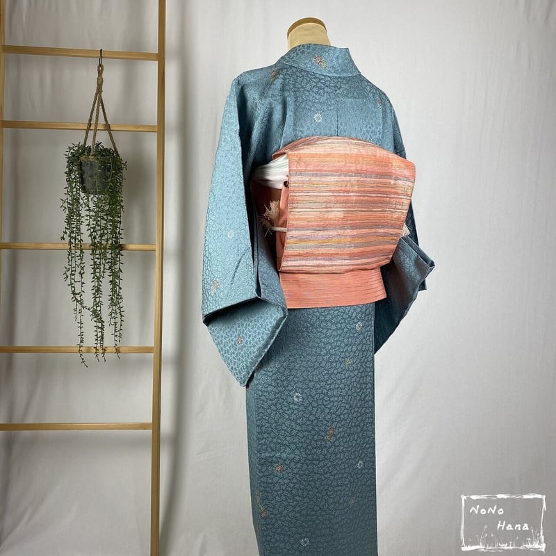 小紋】正絹 単衣 小菊の飛び柄 花浅葱色 | 野の花 小紋】正絹 単衣 小菊の飛び柄 花浅葱色 | 野の花