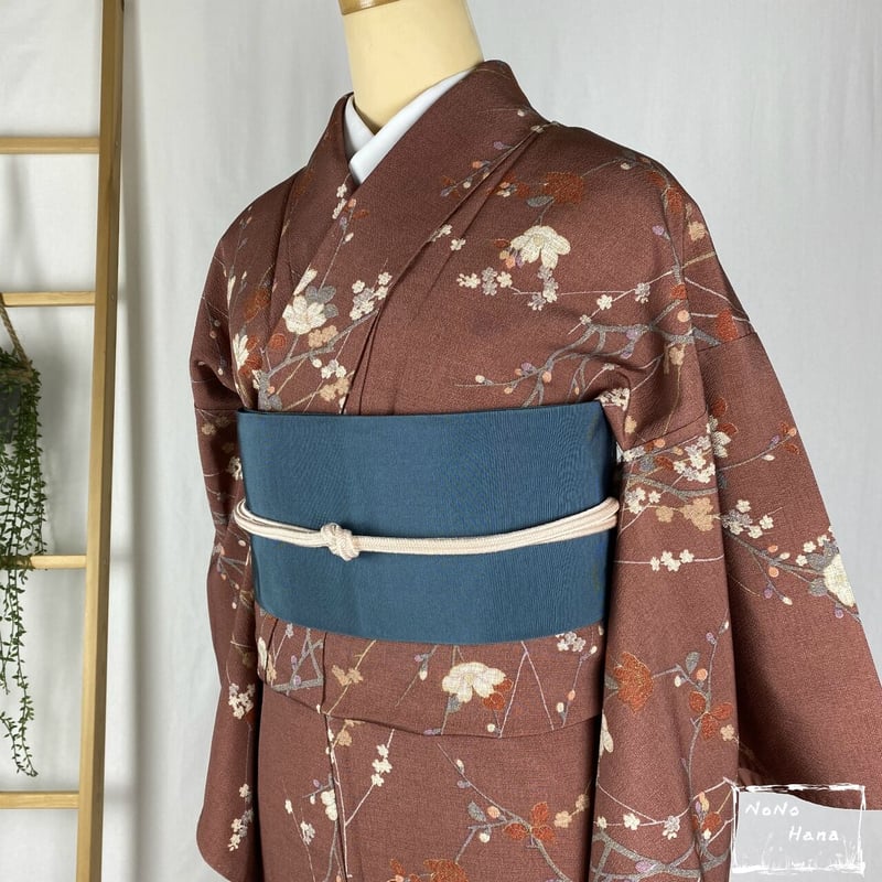 洗える着物】小紋 袷 小枝に花 丁子茶 | 野の花 洗える着物】小紋 袷 小枝に花 丁子茶 | 野の花