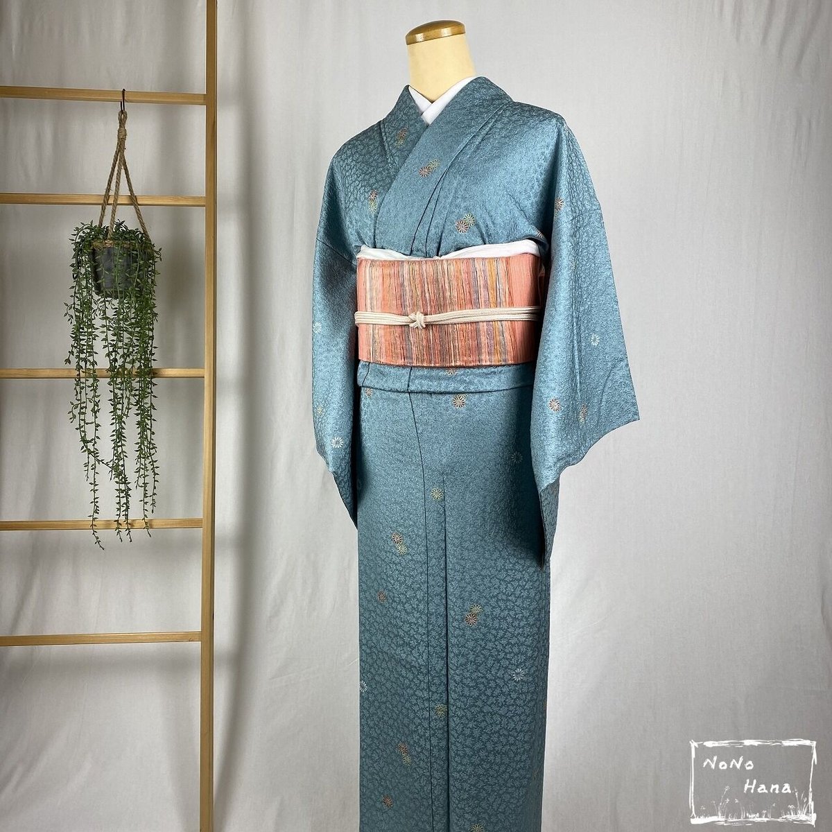 水色飛び柄 小紋 着物正絹 小紋】正絹 単衣 小菊の飛び柄 花浅葱色 | 野の花