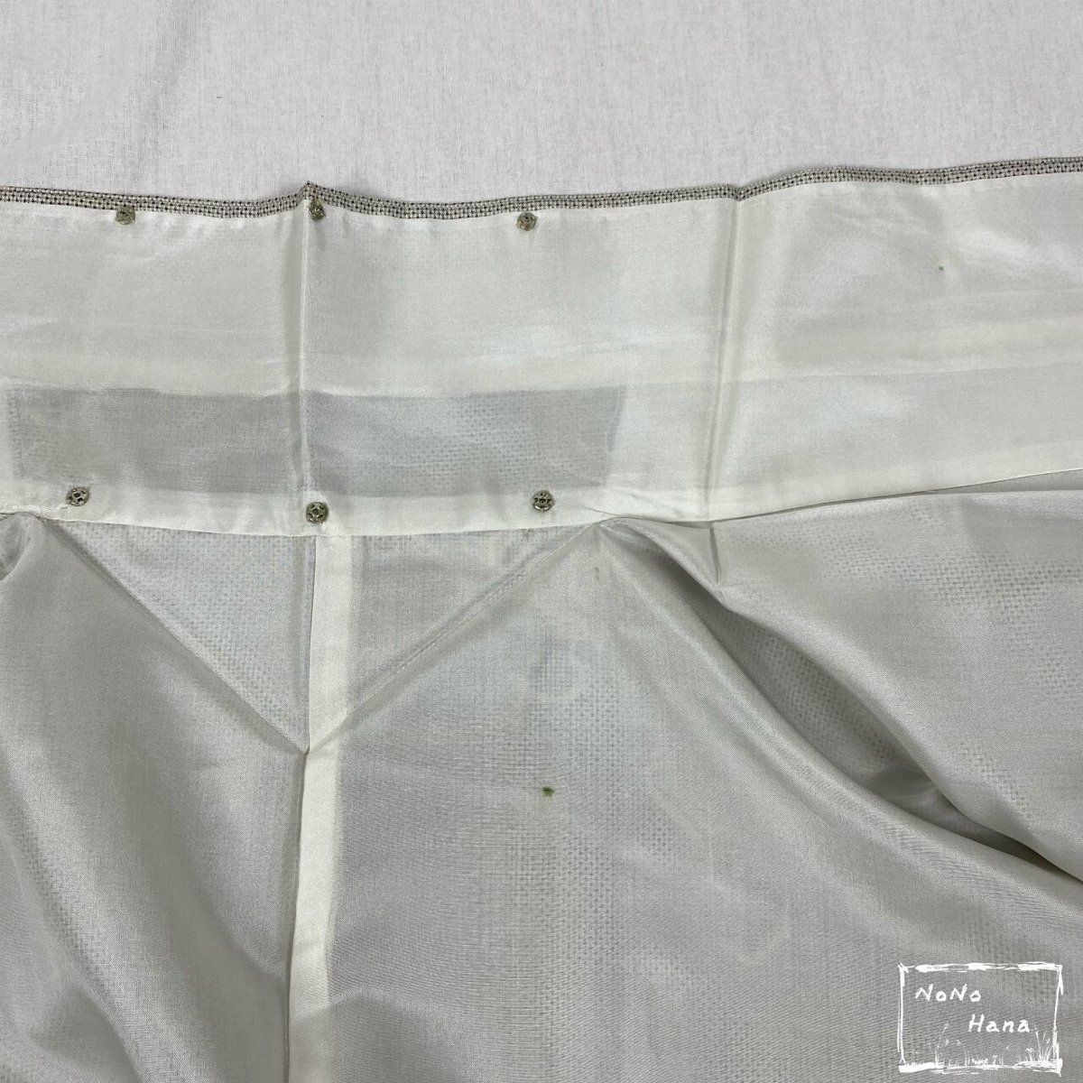 IS702 逸品 白大島 大島紬 蚊絣 正絹 丈166 トールサイズ 楽天市場】【新古品】 本場大島紬 着物 大島紬 正絹 白大島 白弘