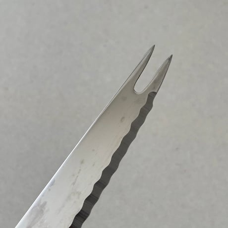 fiskars bread and cheese ? knife red