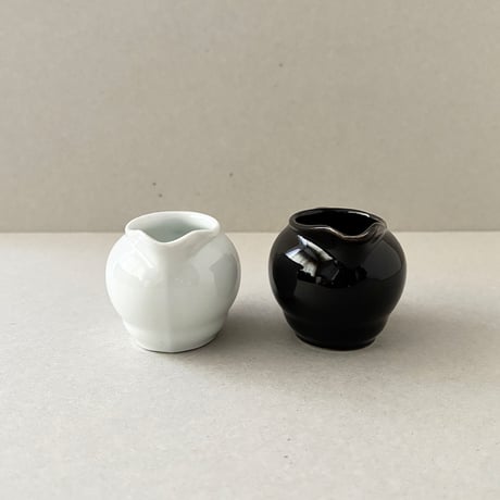 arabia creamer white M
