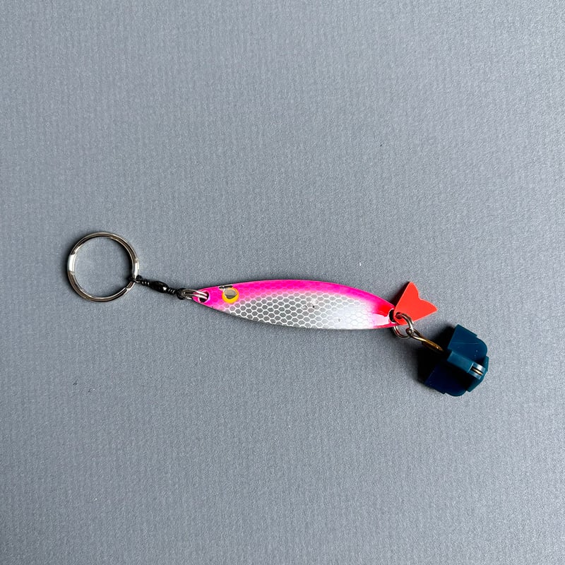 レア昭和レトロ未使用保管品面白グッズバスデイ株式会社ルアーキーホルダー２つセット key holder / Fish ルアー/ 21 | retro number