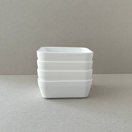 Finnair white bowl plate