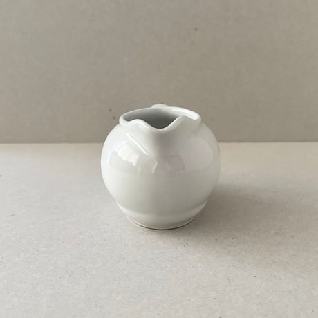 arabia creamer white L