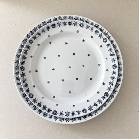 arabia snowflake plate