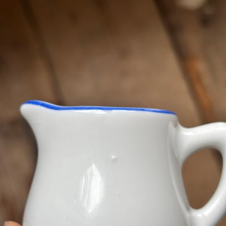 arabia creamer blue line