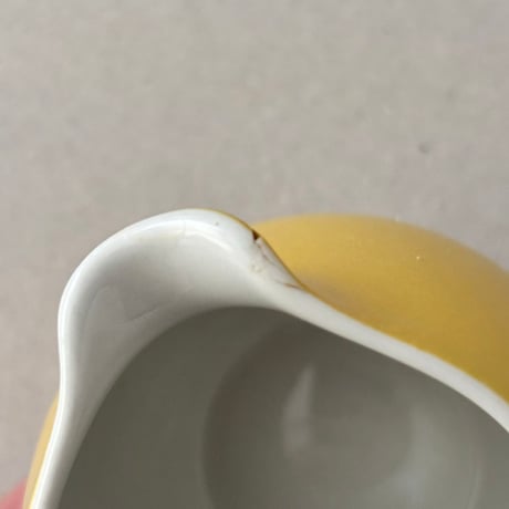 arabia  Kesto creamer Kaj Franck  yellow