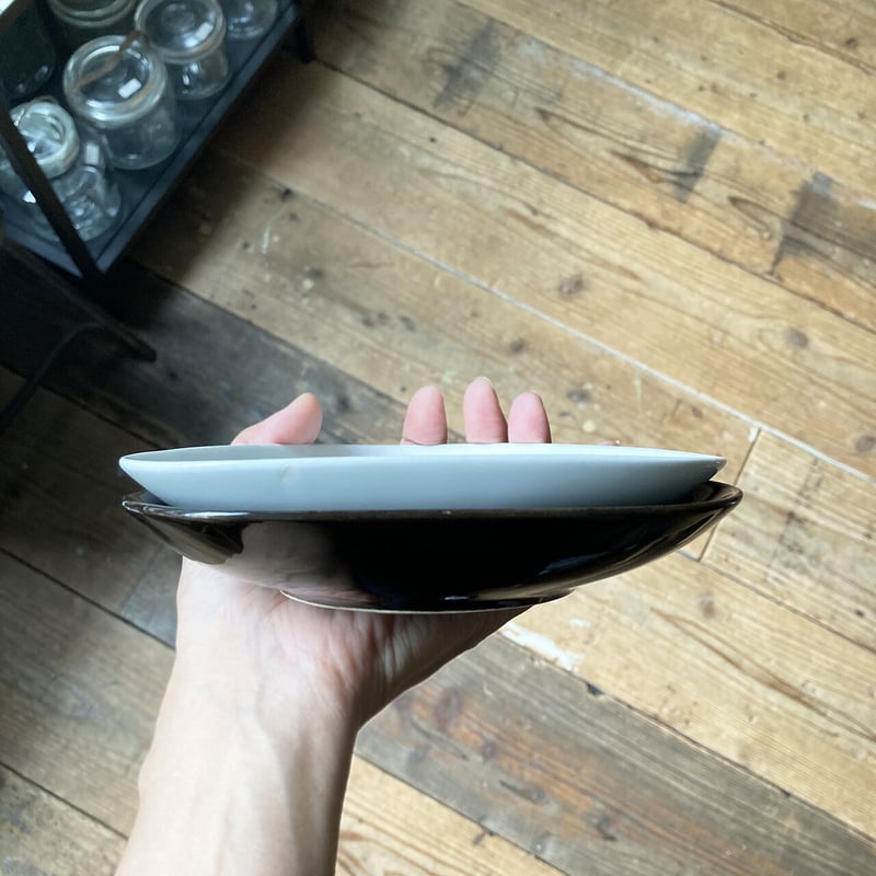 arabia kilta triangle plate white | retro number