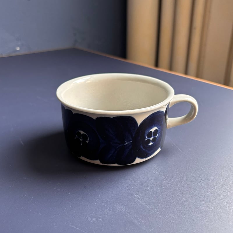 arabia anemone tea cup B | retro number