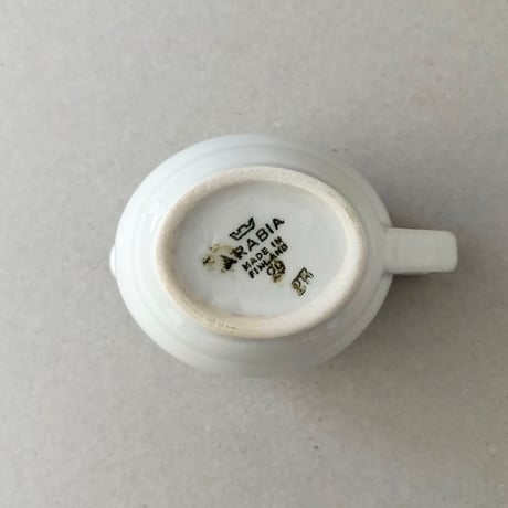 arabia creamer white L