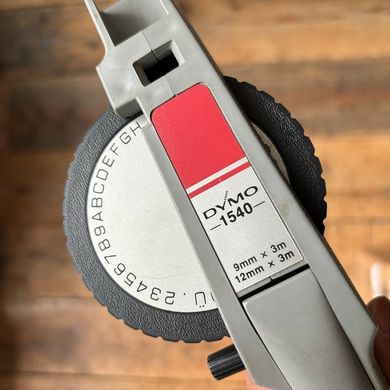 Dymo 1540 9mm / 12mm | retro number