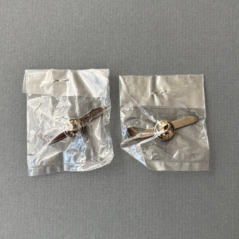 Finnair pin 9 | retro number