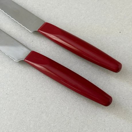 fiskars bread and cheese ? knife red