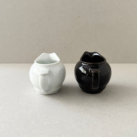 arabia creamer white M