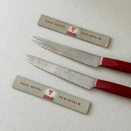 fiskars bread and cheese ? knife red