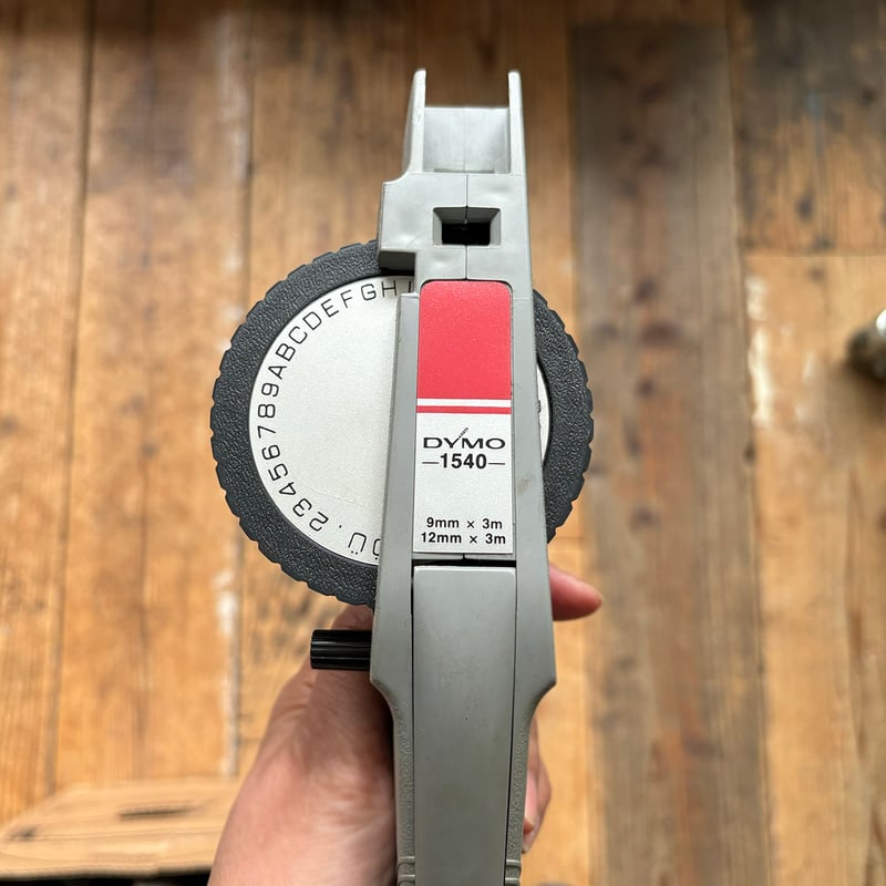 Dymo 1540 9mm / 12mm | retro number