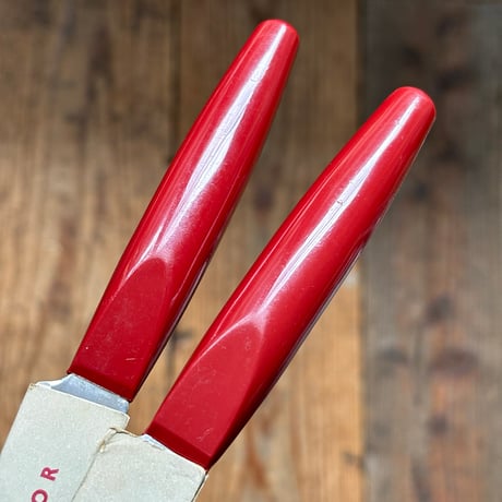 fiskars bread and cheese ? knife red