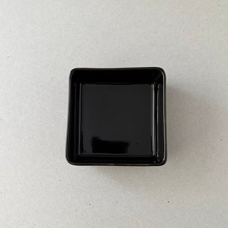 arabia kilta square プラター black