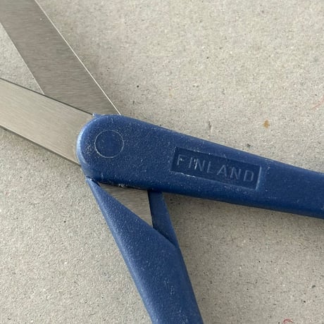 FISKARS scissors blue