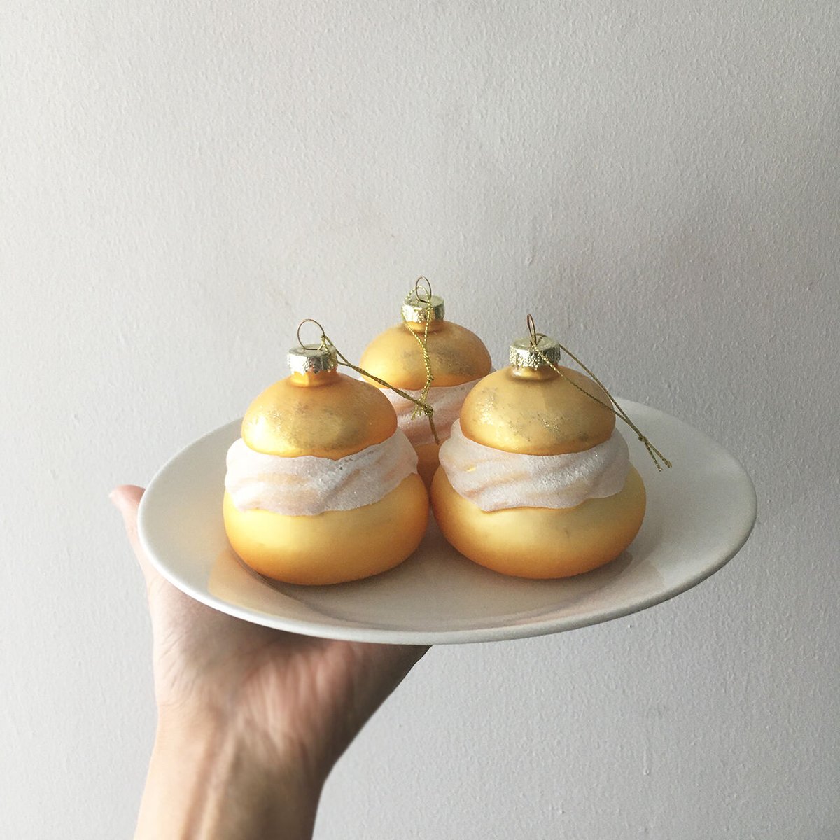 RimO さま】* vintage ornament ❀ 雪のつもったおうち（semla  