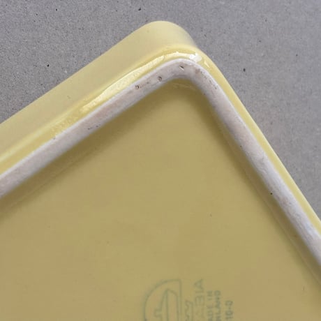 arabia kilta square プラター yellow 13.5cm