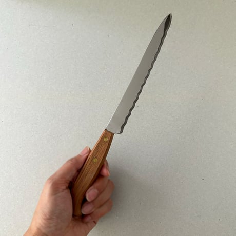 fiskars bread knife