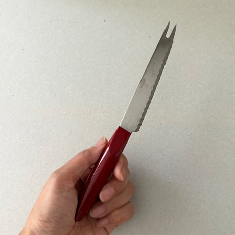 fiskars bread and cheese ? knife red
