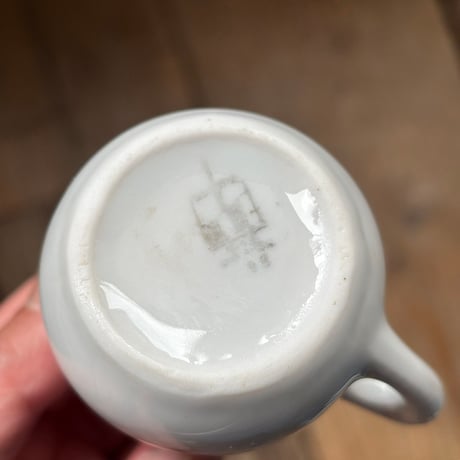 arabia creamer blue line