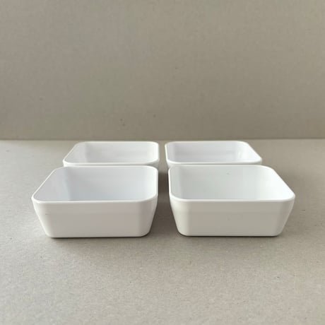 Finnair white bowl plate
