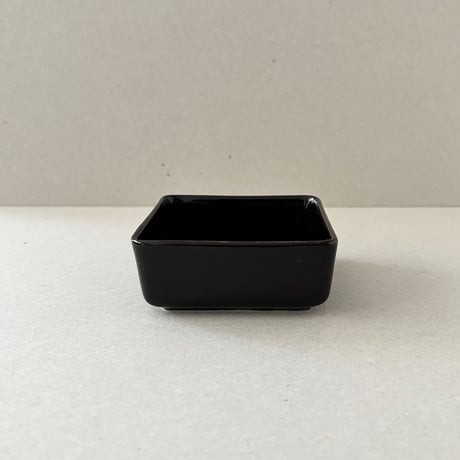 arabia kilta square プラター black